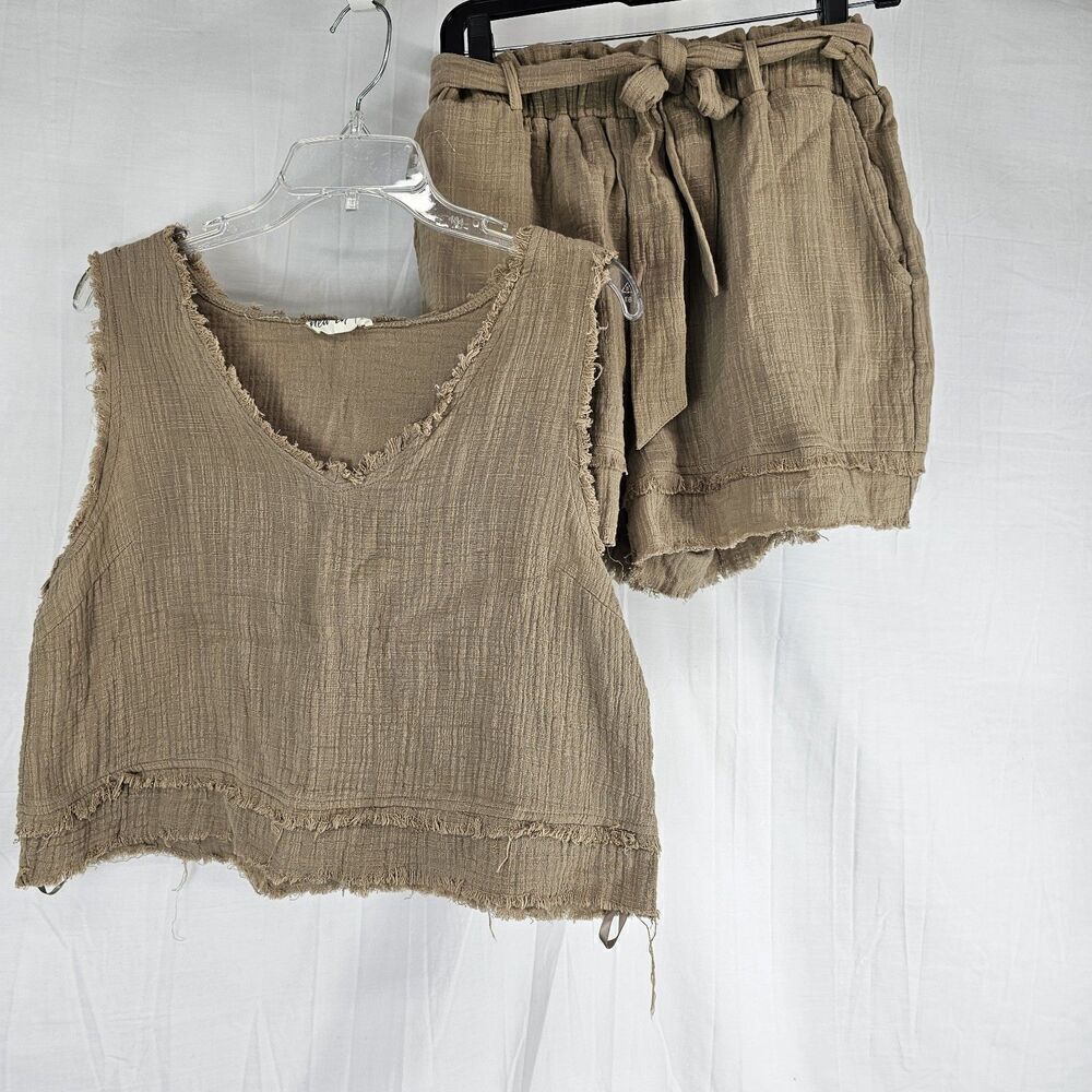 New In Women's Size Large Tan Muslin Set Shorts Tank Raw Boutique Outfit